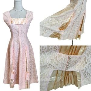 Vintage 50s Pink Lace Full Skirt Prom Party Dress Button Detail XS